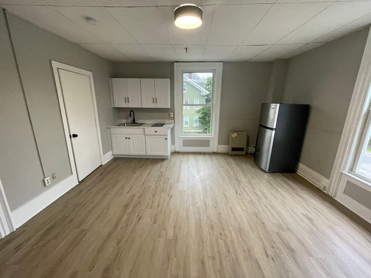 120 Myrtle St #6 - Photo 3 of 8