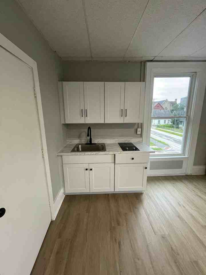 120 Myrtle St #6 - Photo 4 of 8