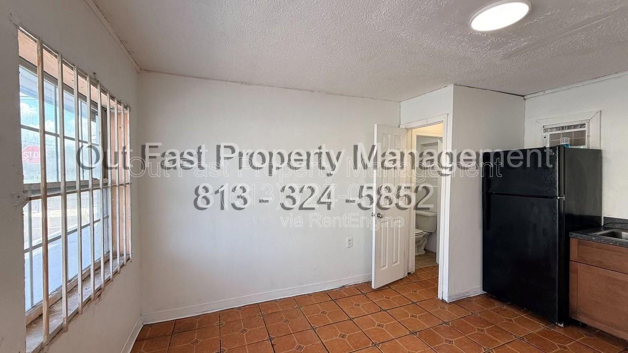 9718 N Nebraska Ave #3 - Photo 4 of 7