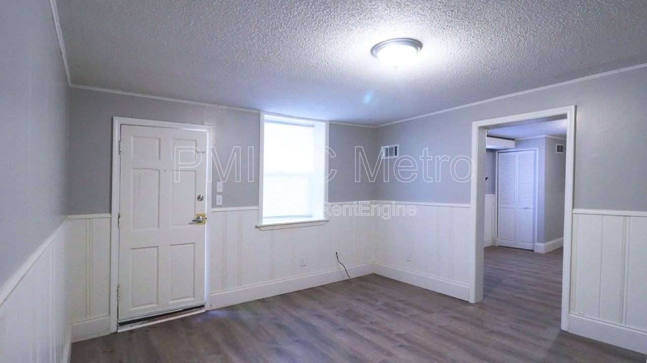 301 Bellefontaine Ave #B - Photo 6 of 14