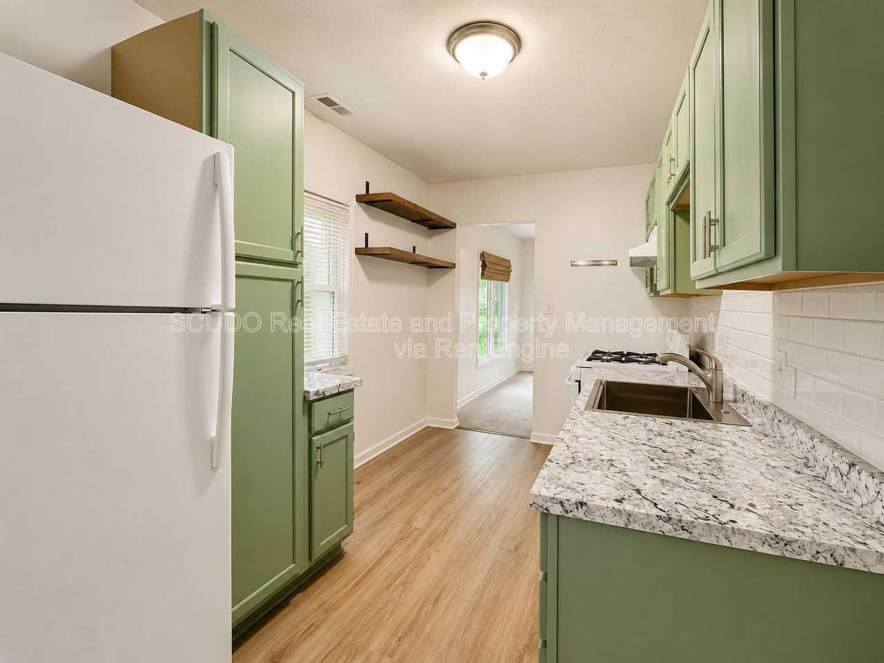 8400 Greenwood Rd - Photo 5 of 12