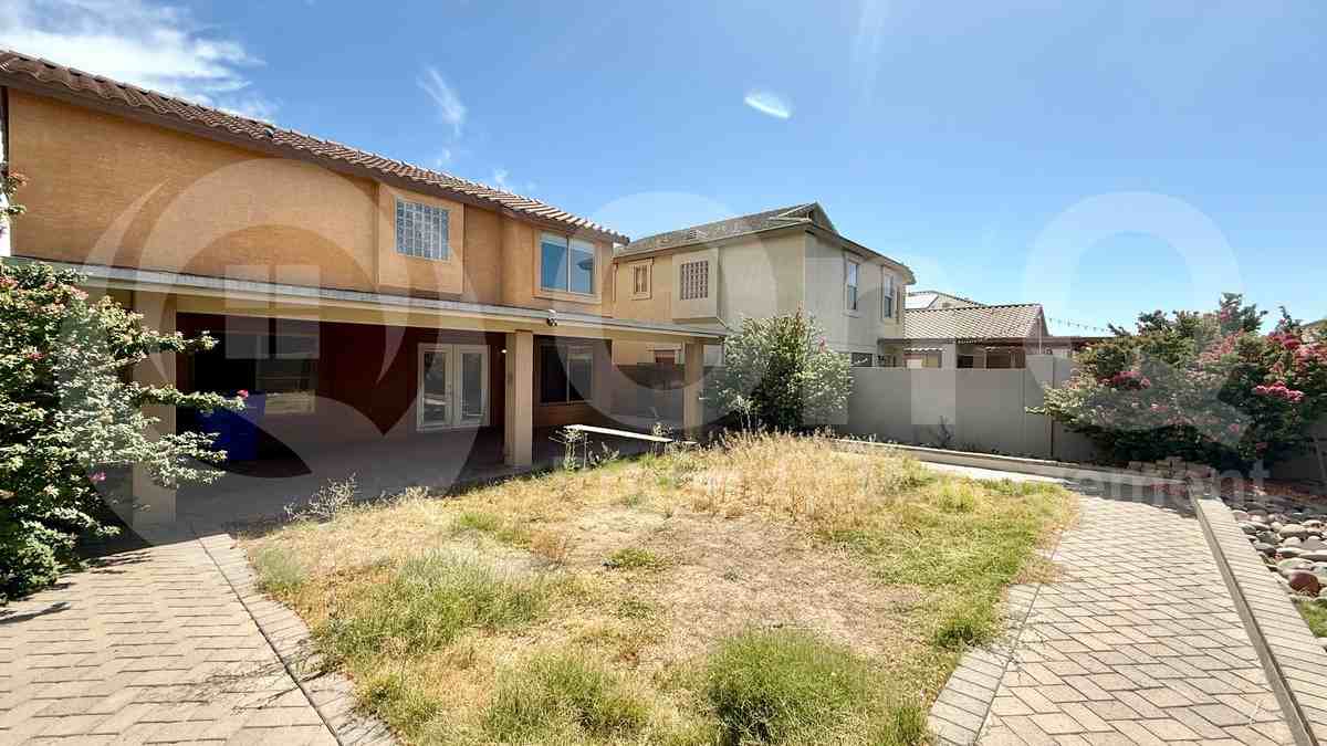 5534 W Wood St - Photo 4 of 5