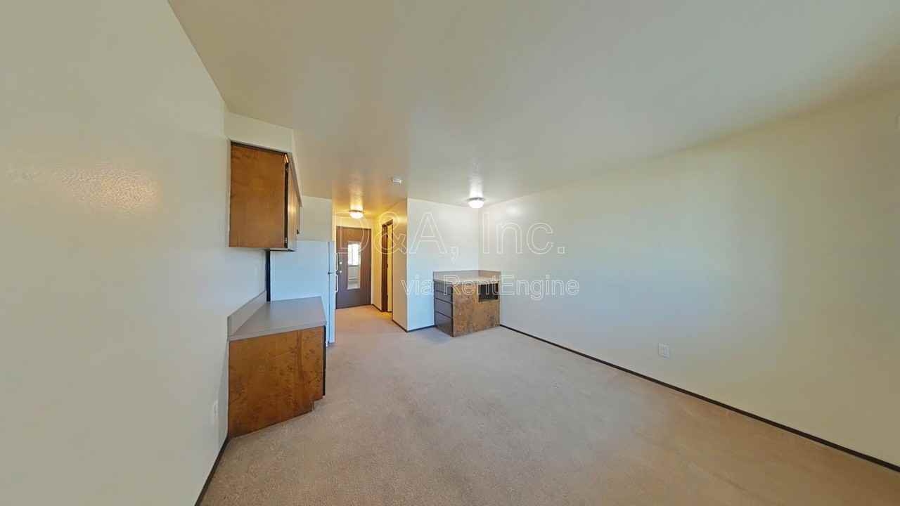 697 Jefferson St Se #4 - Photo 2 of 7