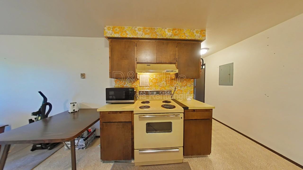 697 Jefferson St Se #4 - Photo 6 of 7