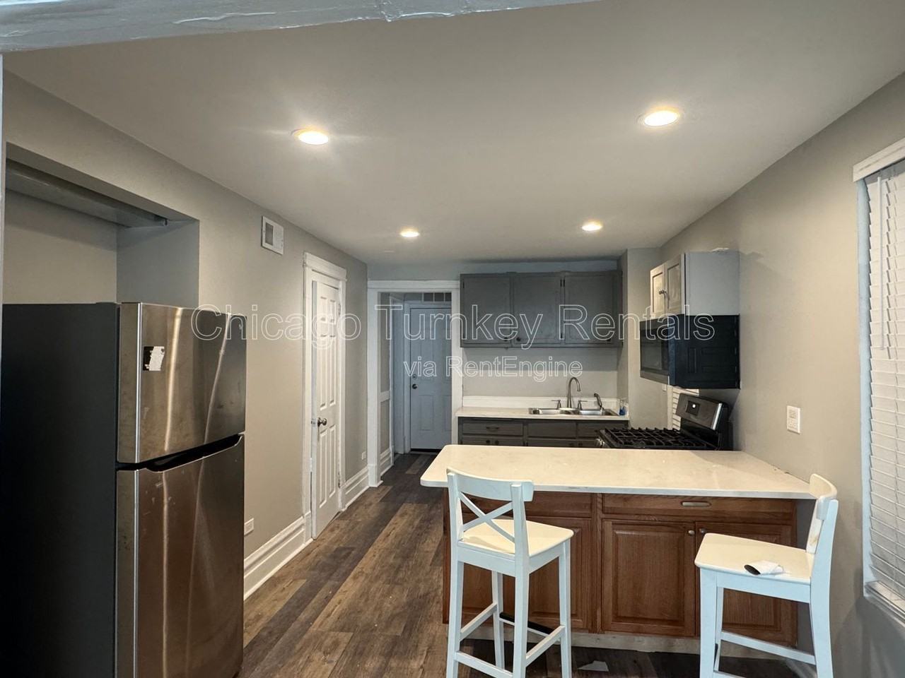 2320 W 23rd St #G - Photo 2 of 8