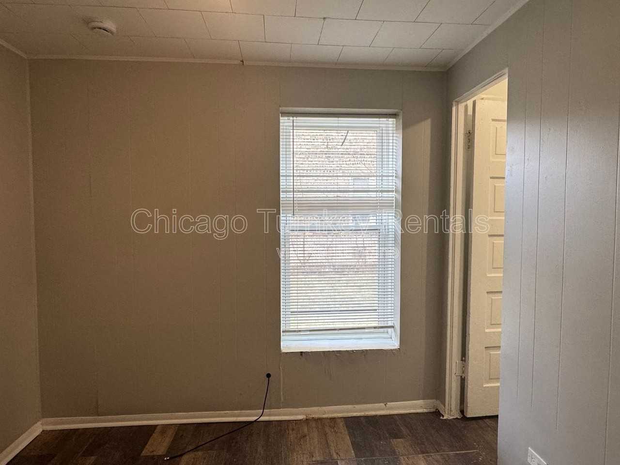 2320 W 23rd St #G - Photo 4 of 8