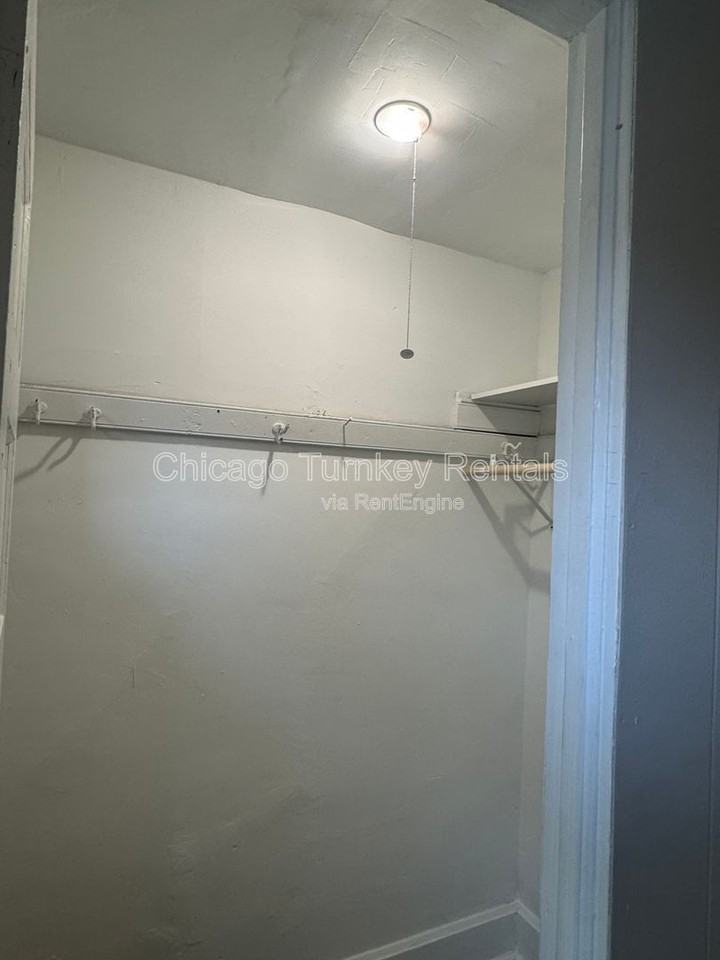 2320 W 23rd St #G - Photo 5 of 8