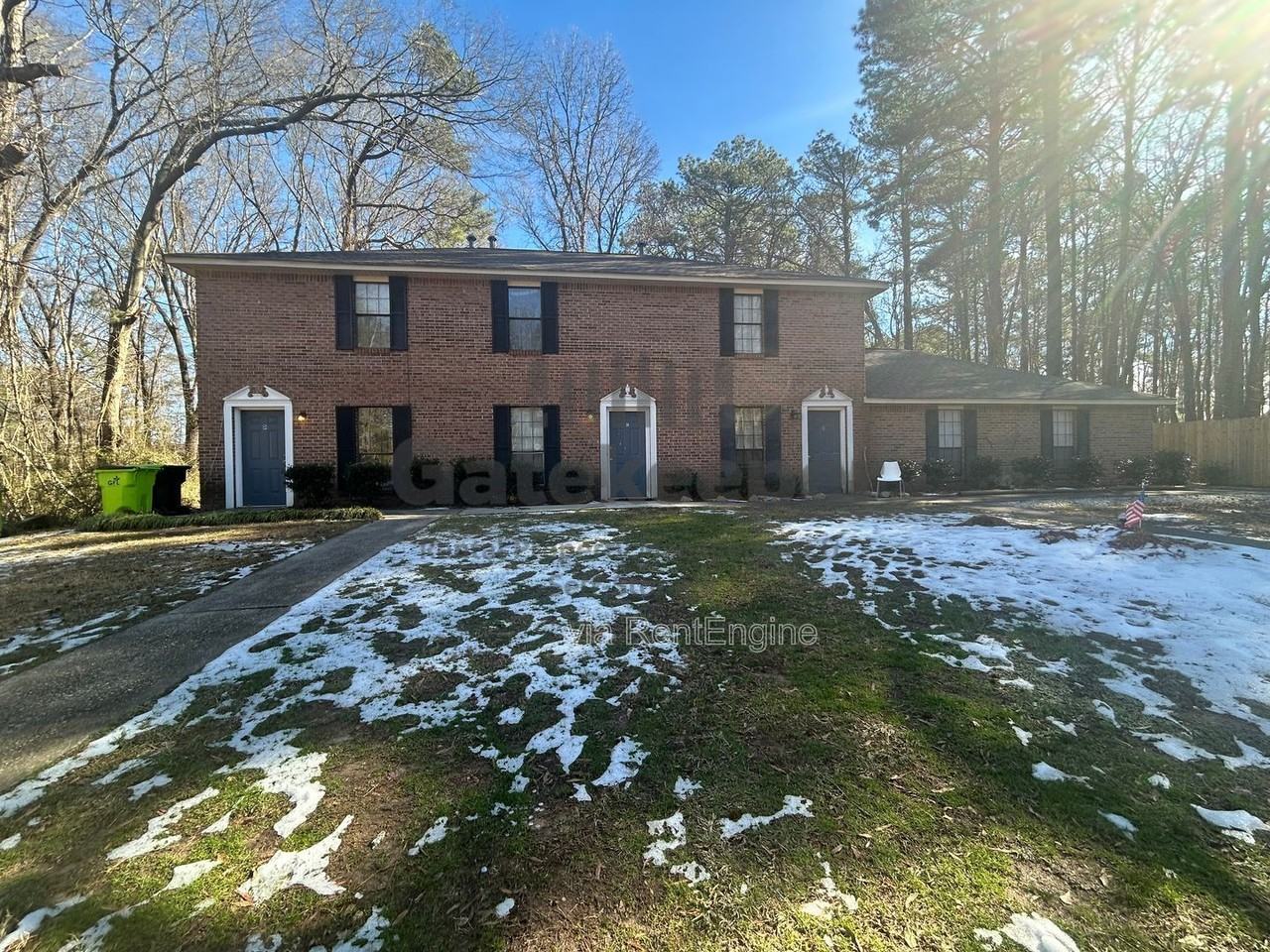 115 Meadowbrook Ct - Photo 2 of 10