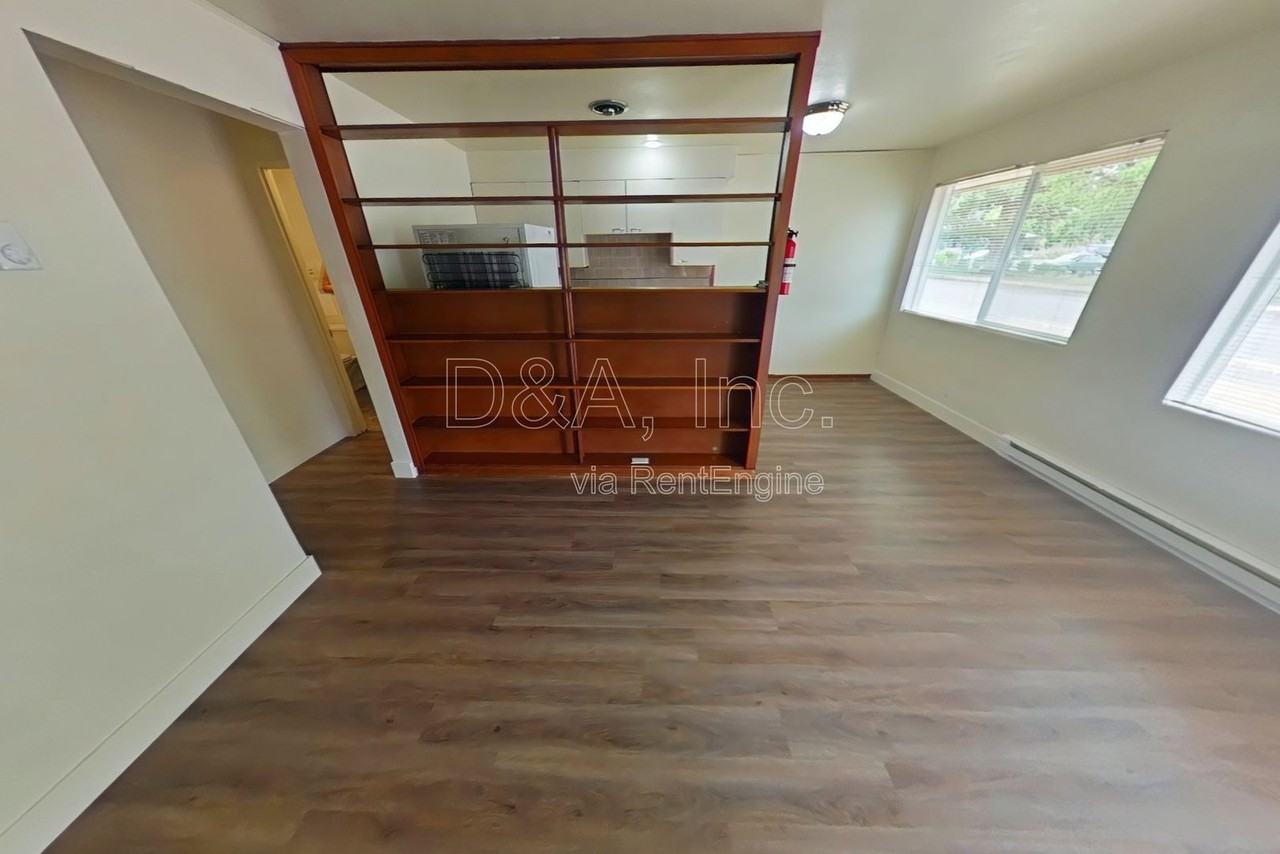 2520 Nw Tyler Ave - Photo 3 of 13