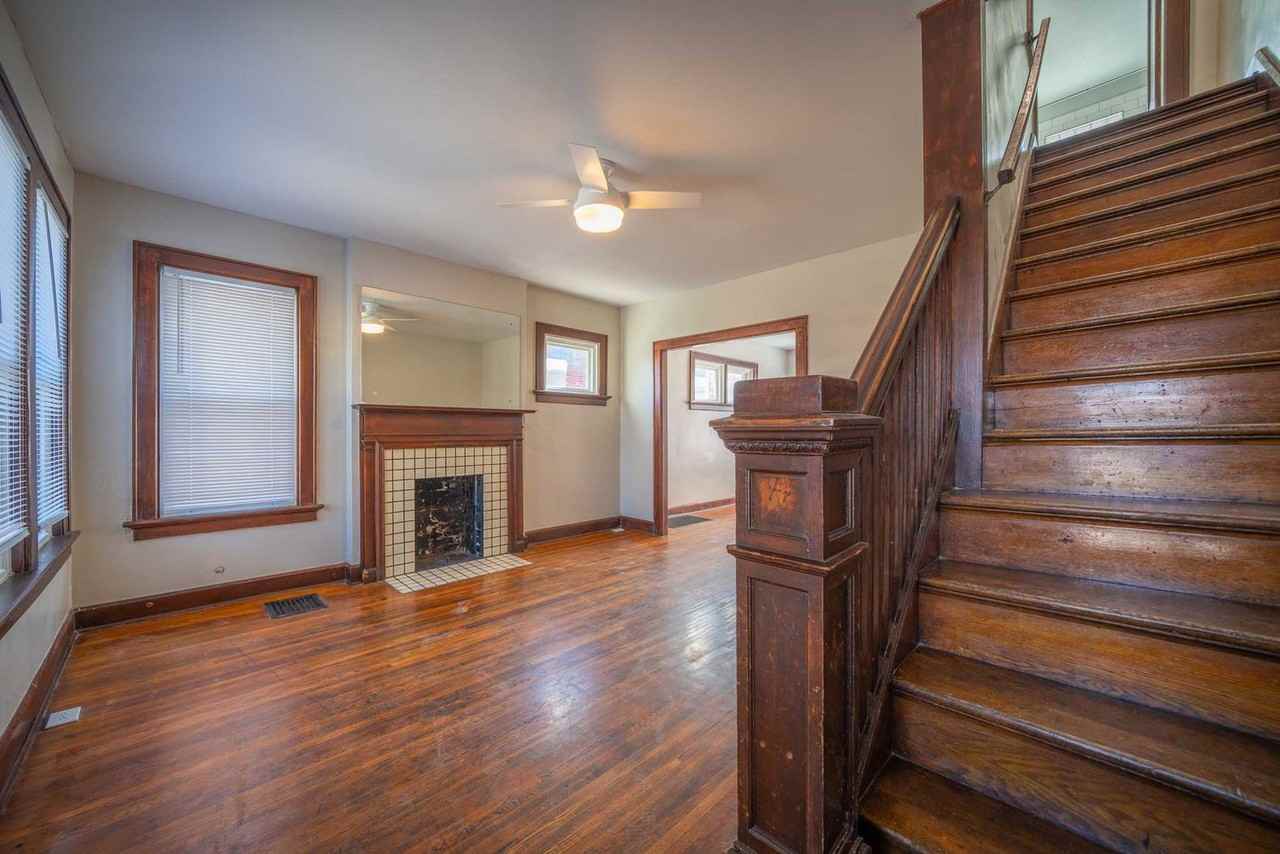 119 E 7th Ave - Photo 2 of 11