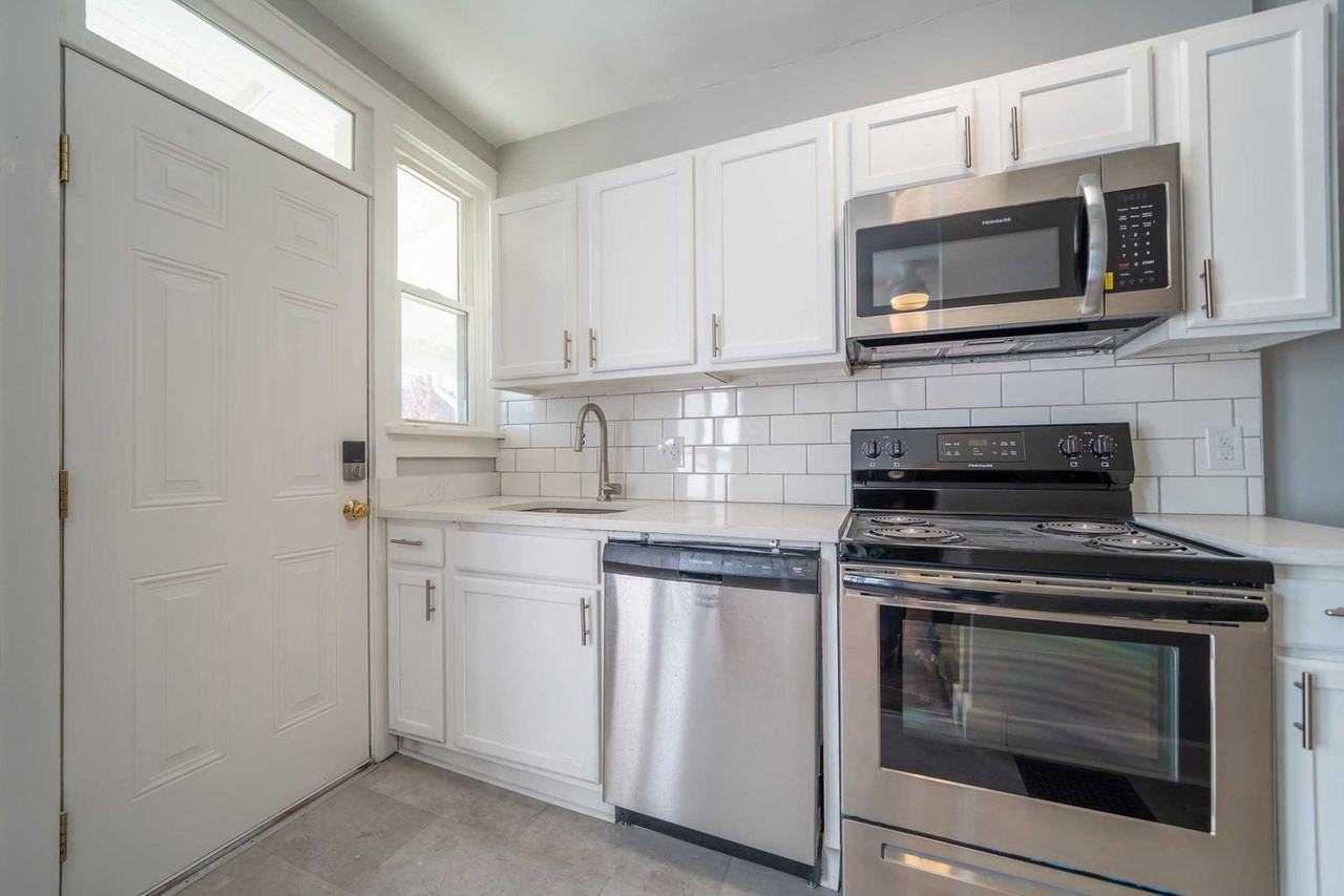 119 E 7th Ave - Photo 3 of 11