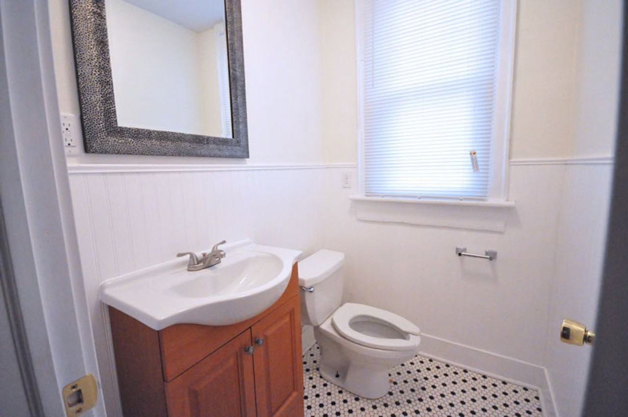 1504 Hamlet St - Photo 5 of 8
