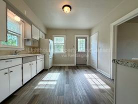 1242 Davis Ave Nw - Photo 1 of 1