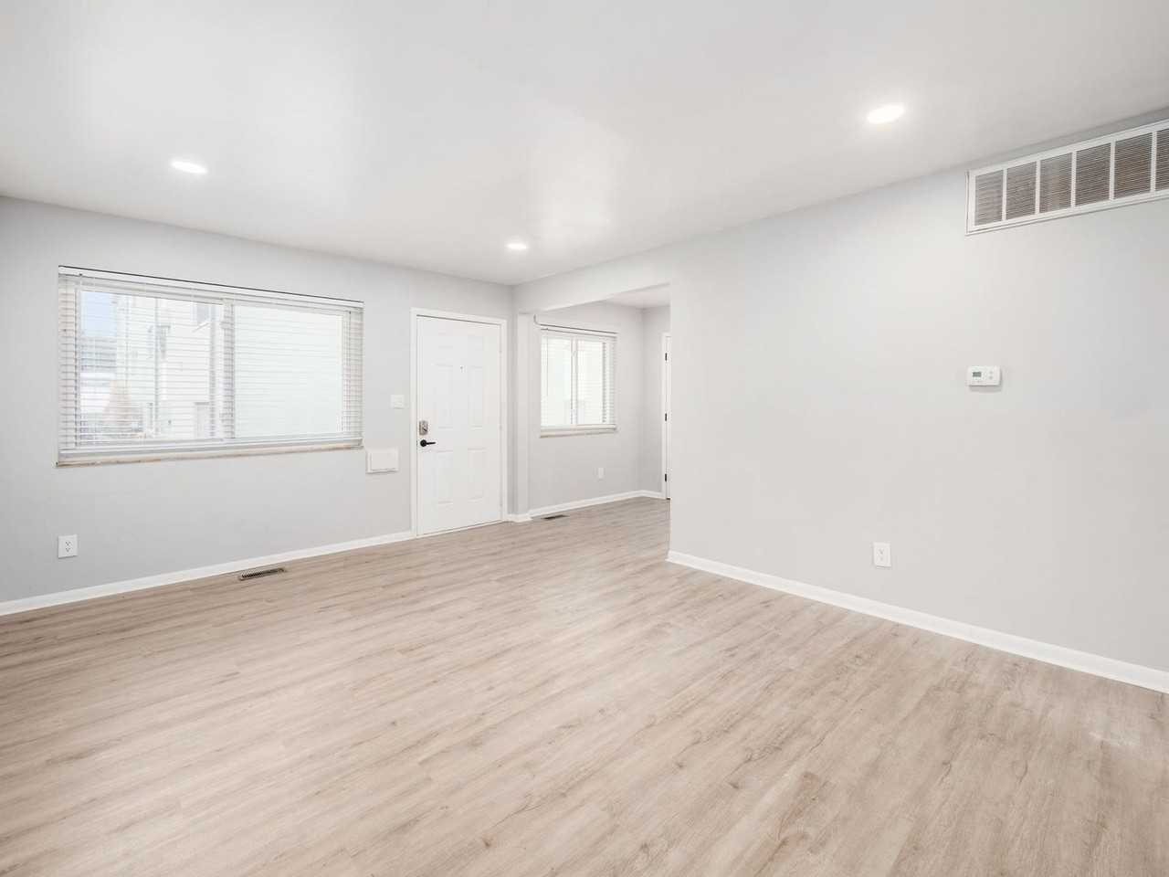 980 King Ave #410 - Photo 6 of 24