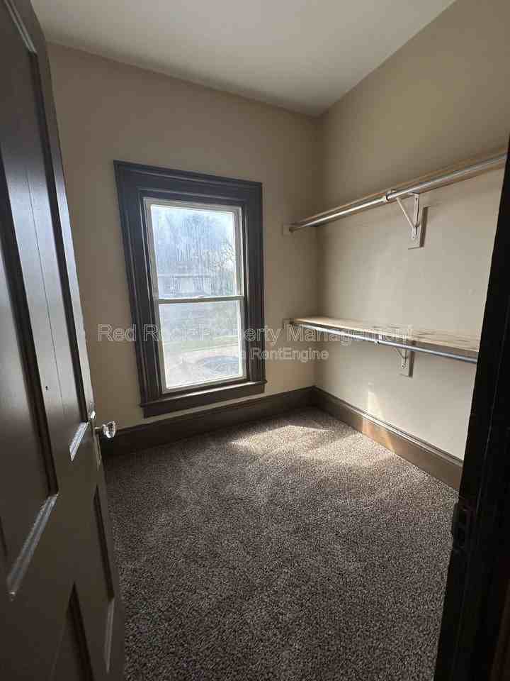 802 Mckinley St - Photo 6 of 16