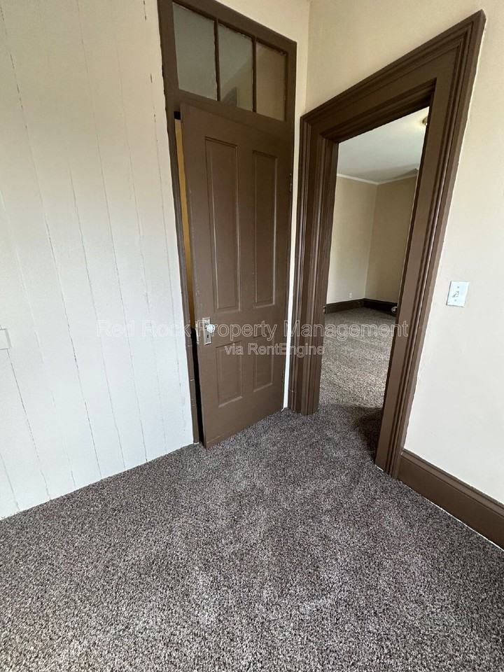 802 Mckinley St - Photo 7 of 16