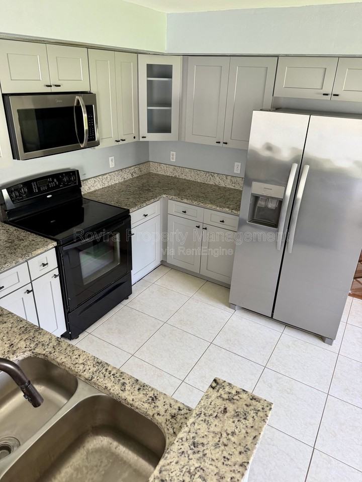 1501 Chevington Ct - Photo 3 of 18