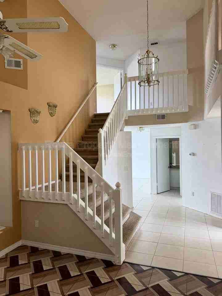 1501 Chevington Ct - Photo 5 of 18