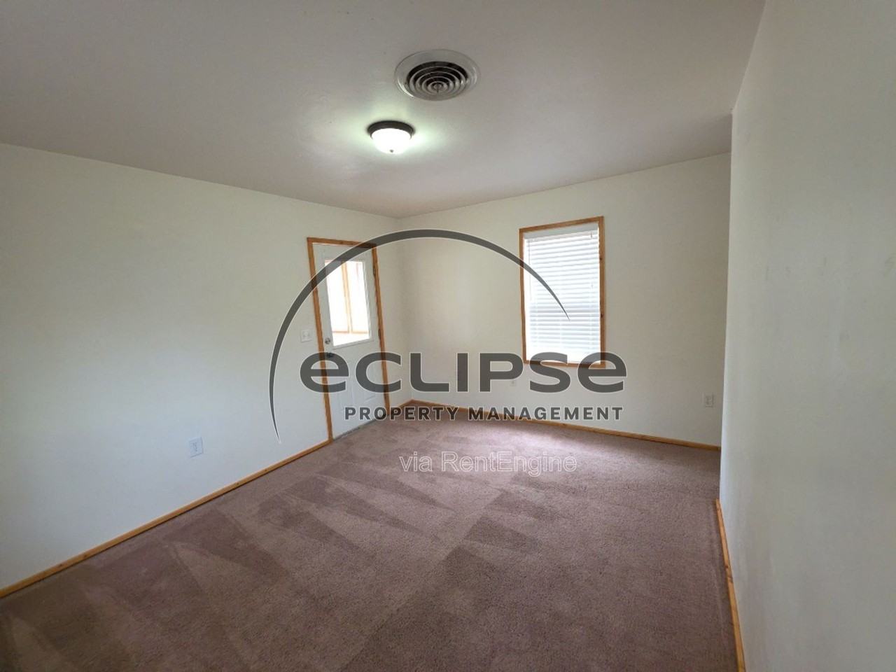 908 9th St #908 - Photo 6 of 22