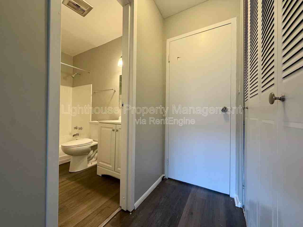 510 Woodridge St Ne #21 - Photo 5 of 10