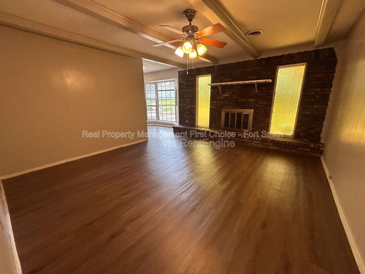 6315 Crimson Ave - Photo 5 of 29