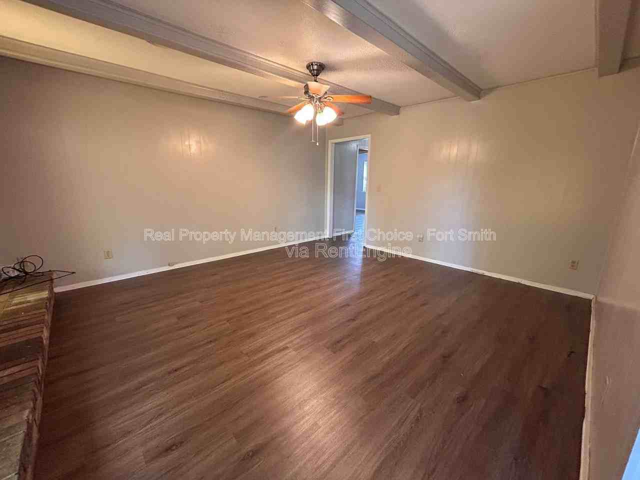 6315 Crimson Ave - Photo 6 of 29