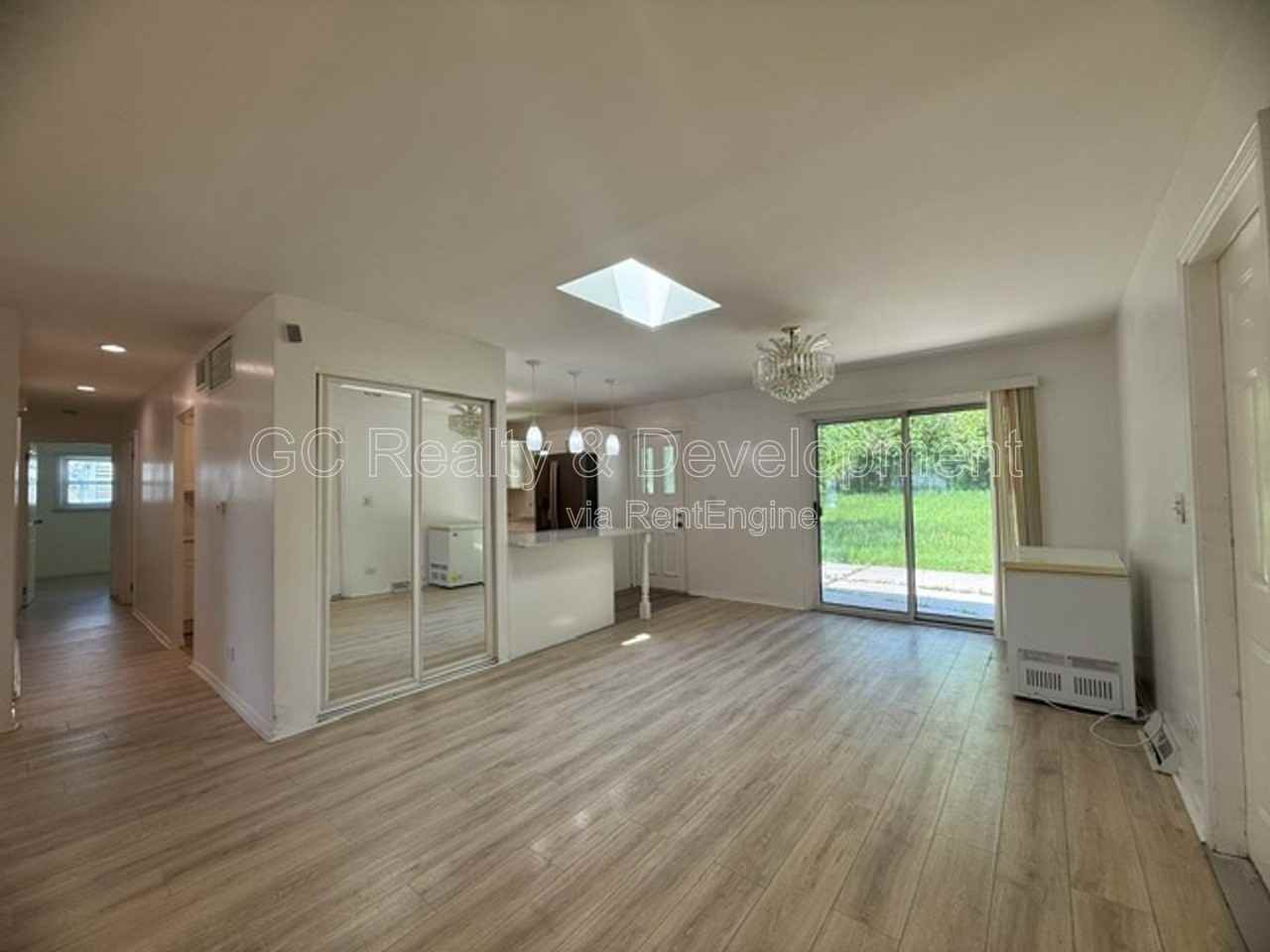 14949 Highland Ave - Photo 3 of 19
