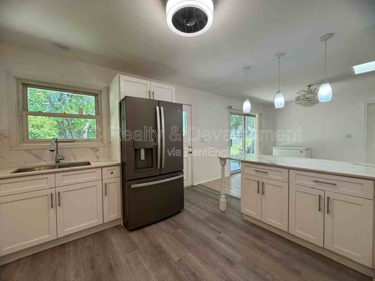 14949 Highland Ave - Photo 6 of 19