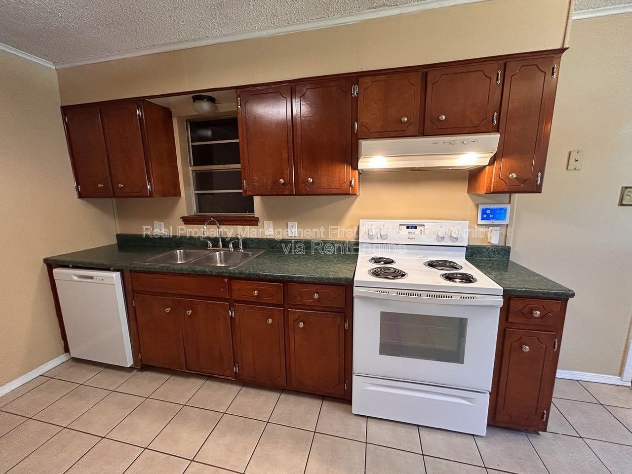 3305 Grinnell Ave - Photo 7 of 26