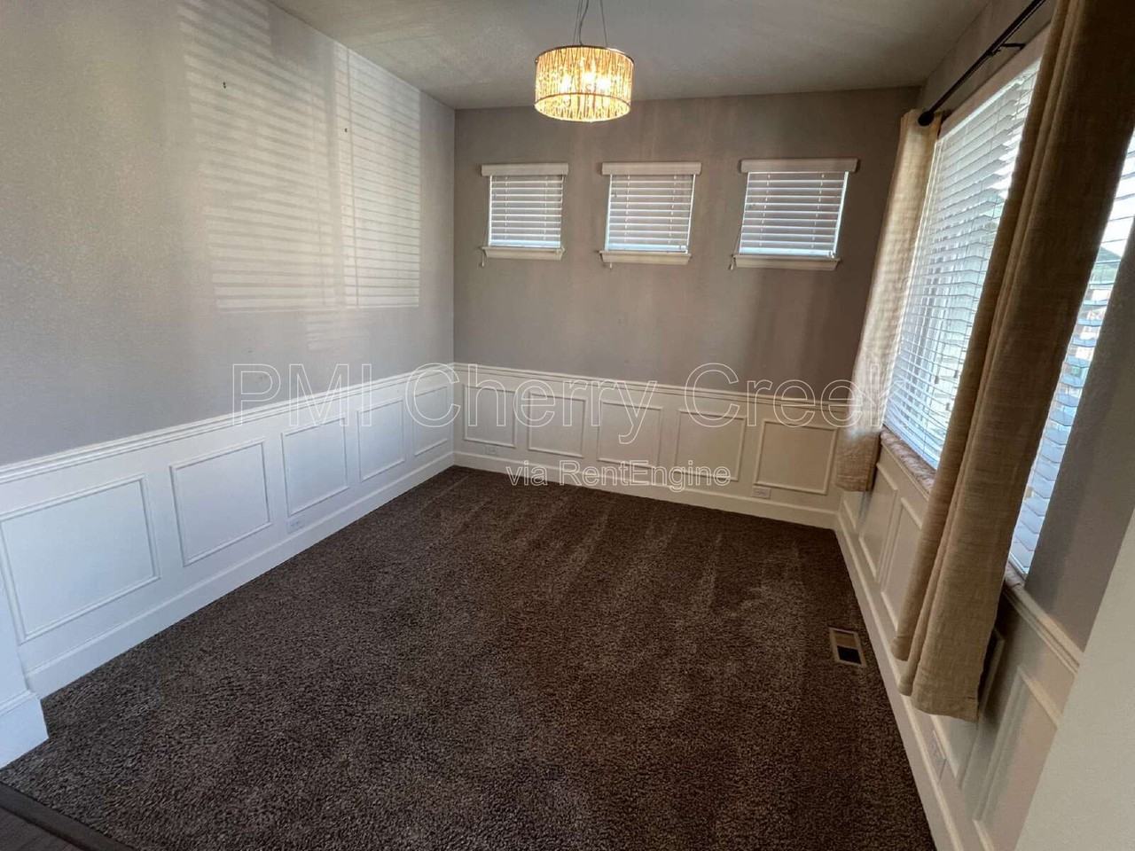 22472 E Union Cir - Photo 4 of 50