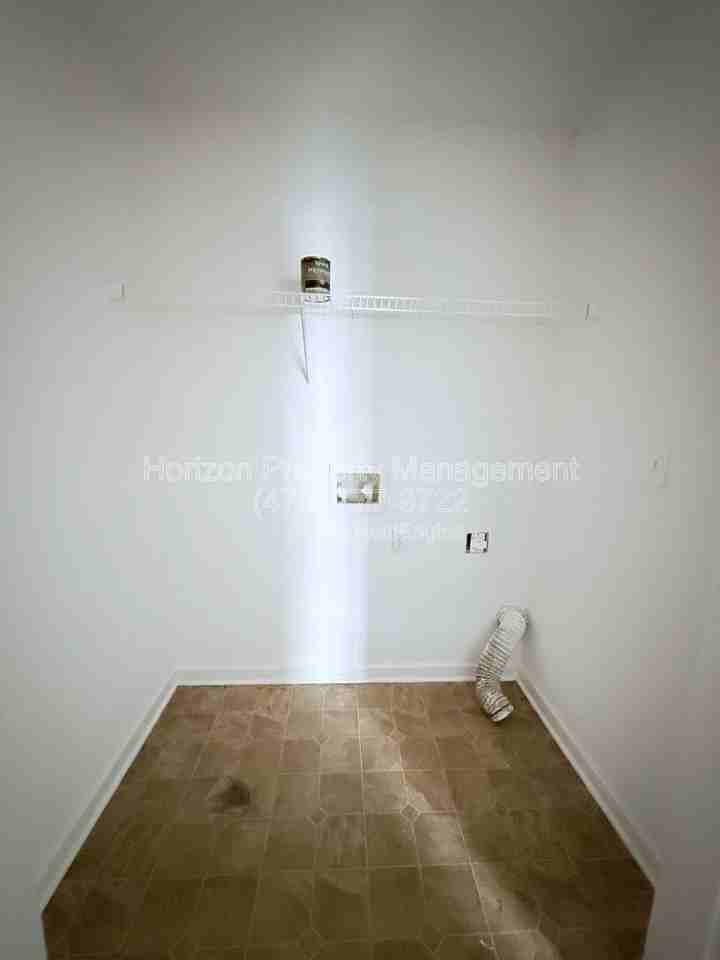 35 Middleton Ct - Photo 7 of 20