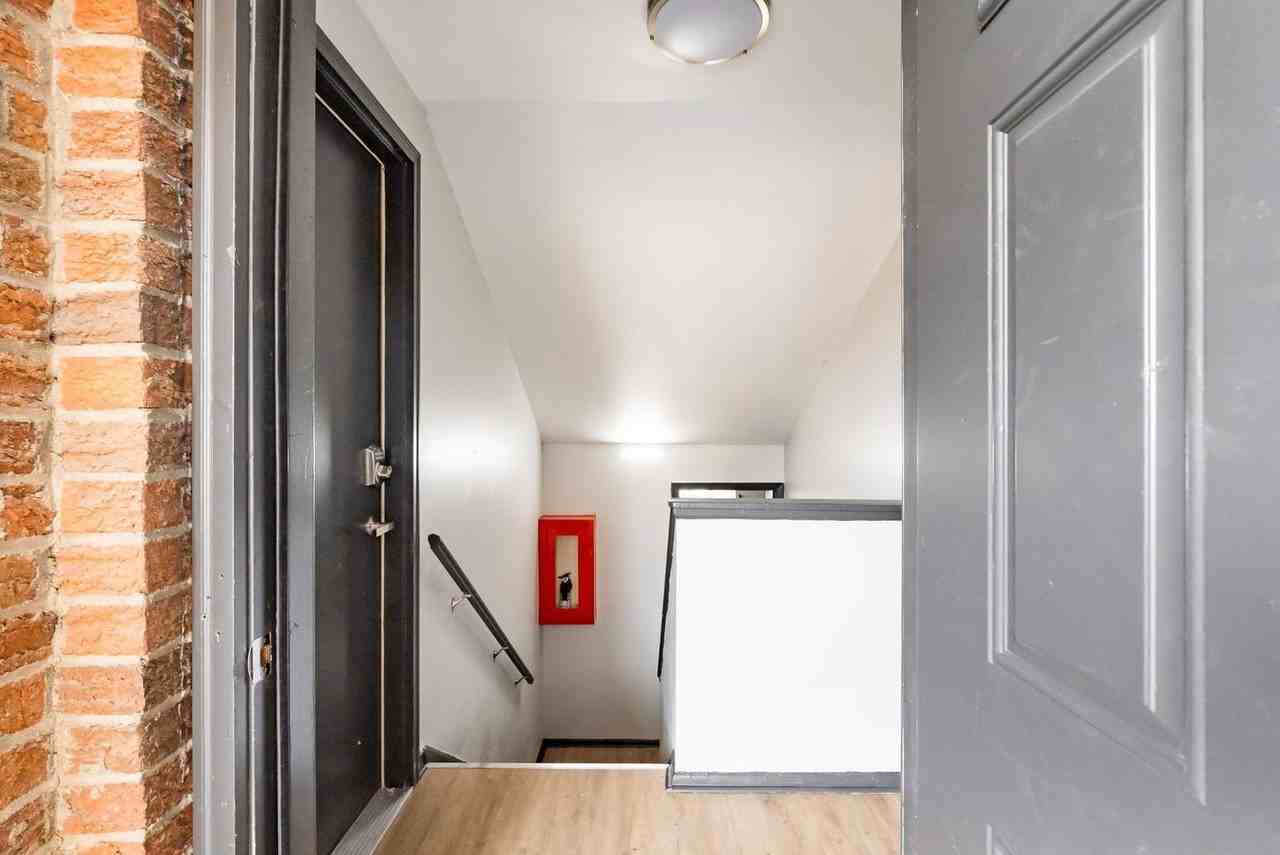 611 Riverview Dr #K - Photo 5 of 19