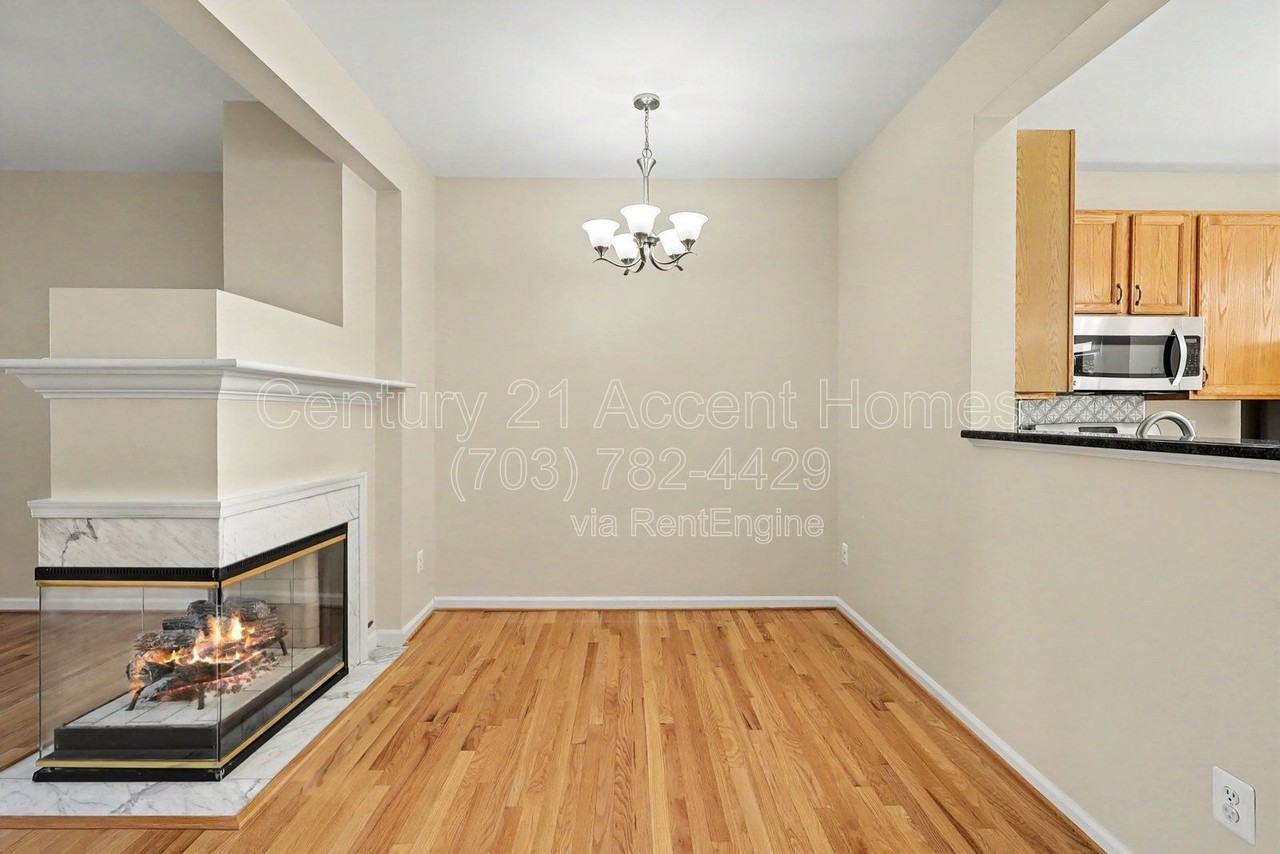 968 Harrison Cir - Photo 5 of 39