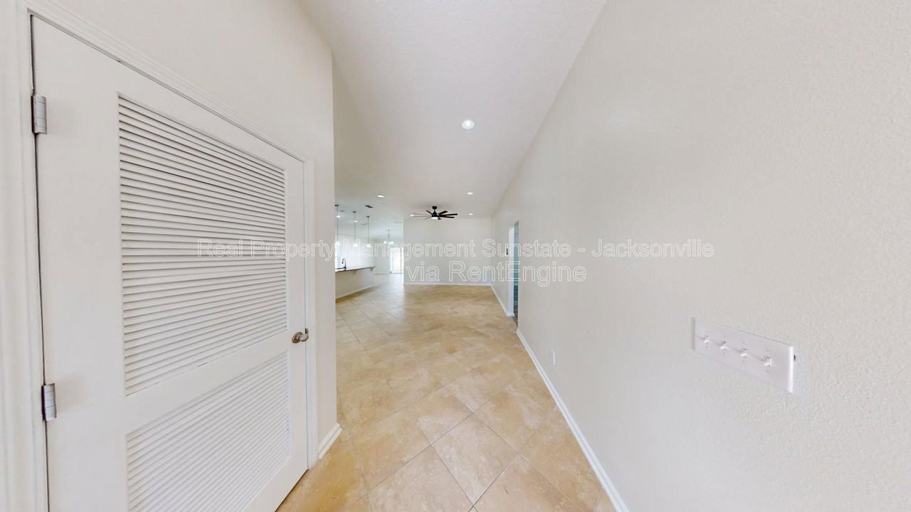 630 Glendale Ln - Photo 4 of 35