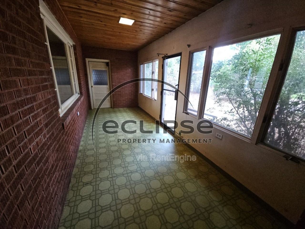 102 Poncha Ave - Photo 4 of 31