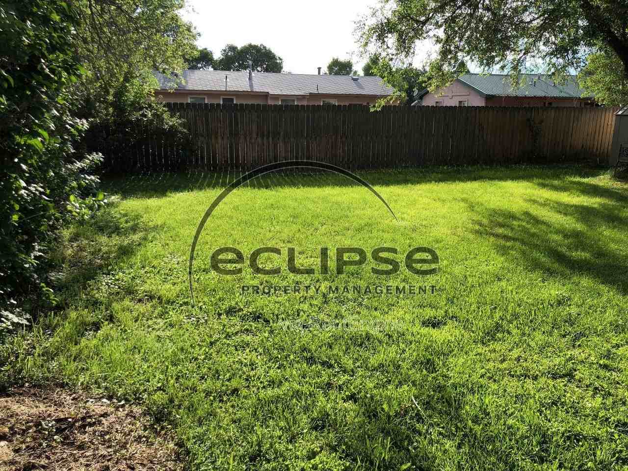717 Lee Dr - Photo 2 of 29