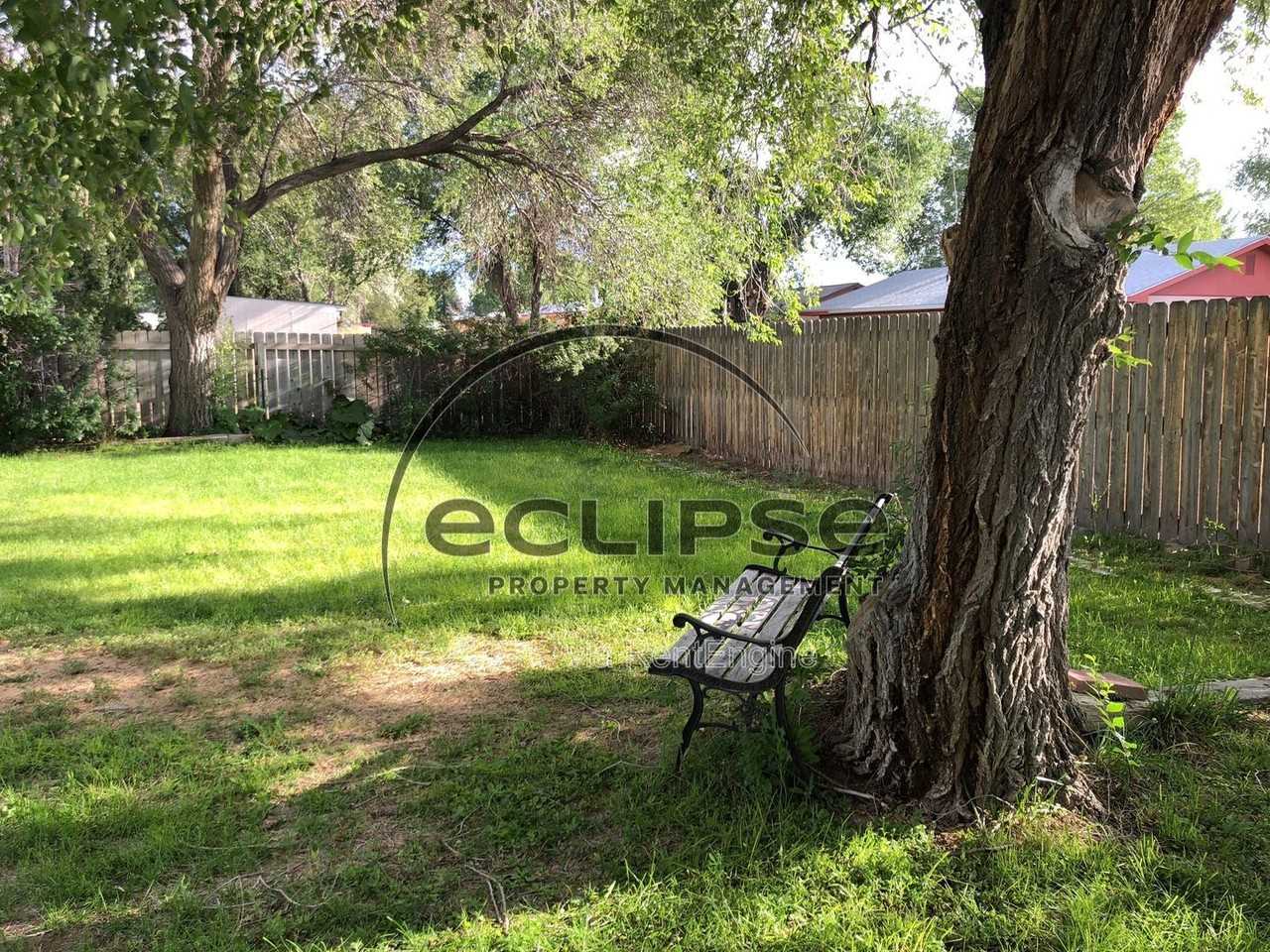 717 Lee Dr - Photo 5 of 29