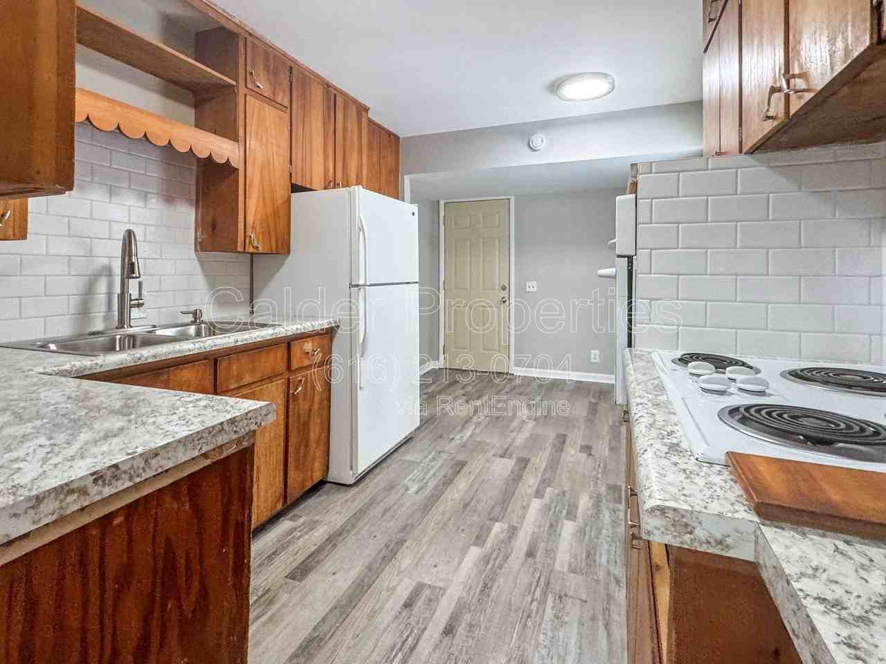 7202 Melody Ln - Photo 5 of 18
