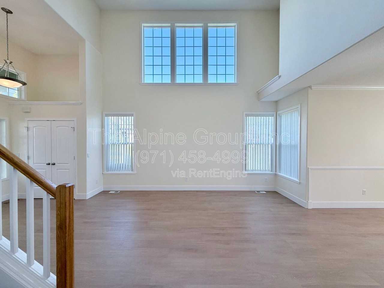 351 Nw Kotrik Pl - Photo 3 of 36