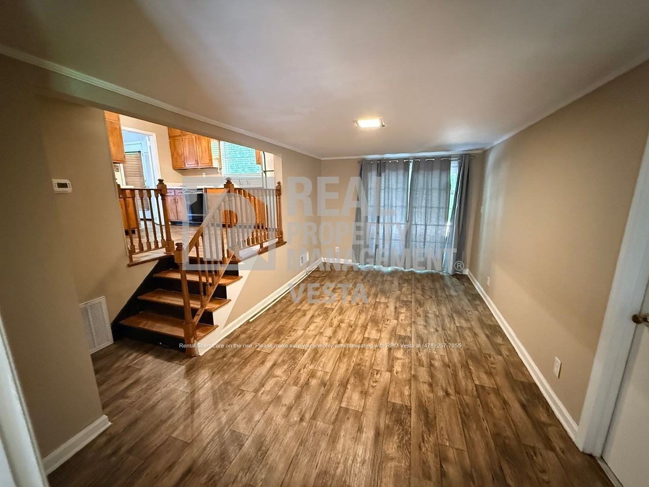 1933 Deerwood Pl - Photo 3 of 19