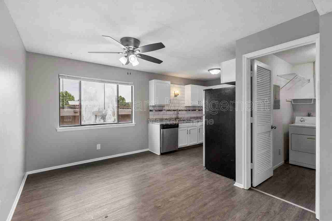 1264 Golden Gate Dr #323 - Photo 4 of 25