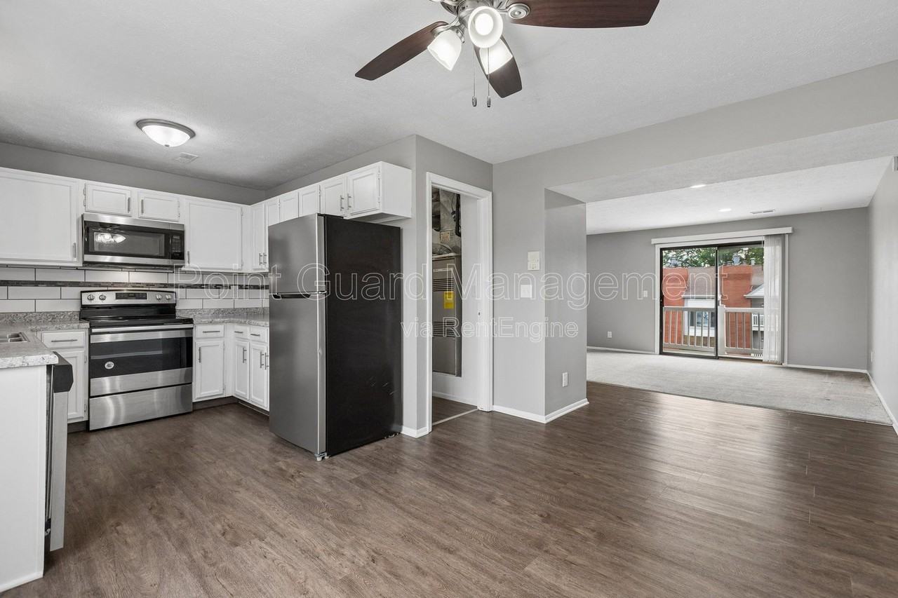 1264 Golden Gate Dr #323 - Photo 7 of 25