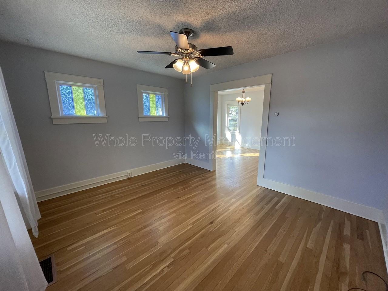 4909 Beach Ct - Photo 5 of 44