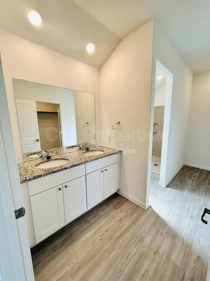 742 Haas Way - Photo 7 of 16