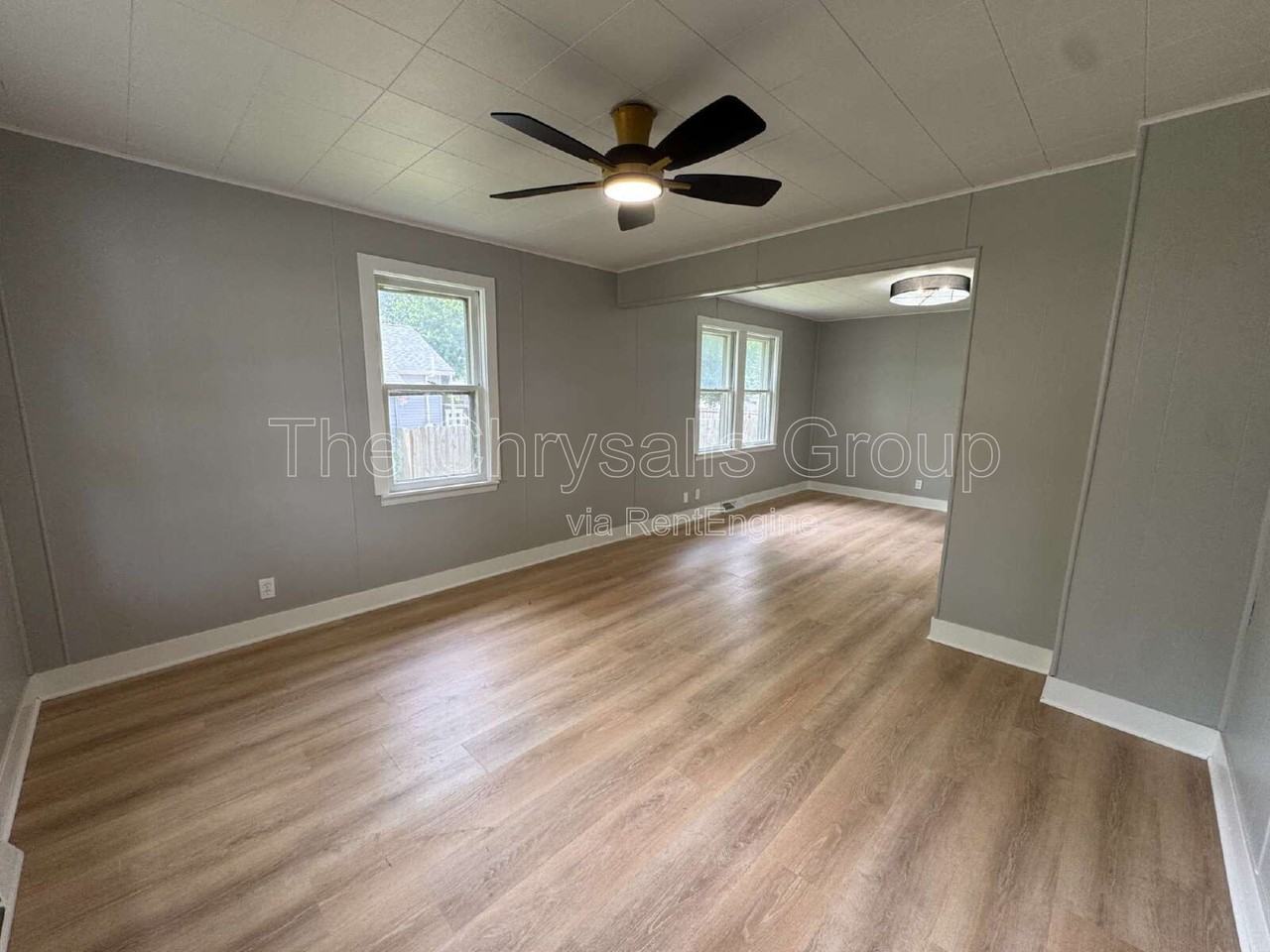 122 Lawndale Ave - Photo 4 of 8