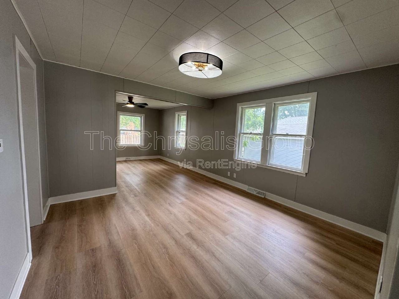 122 Lawndale Ave - Photo 5 of 8