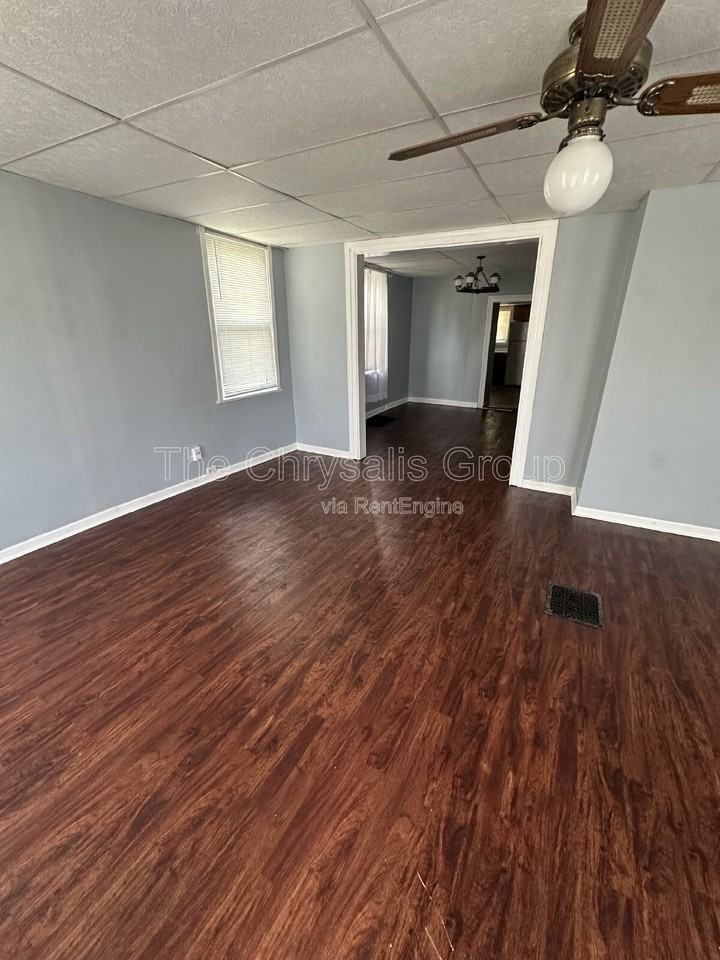 1305 W Jefferson St - Photo 6 of 6