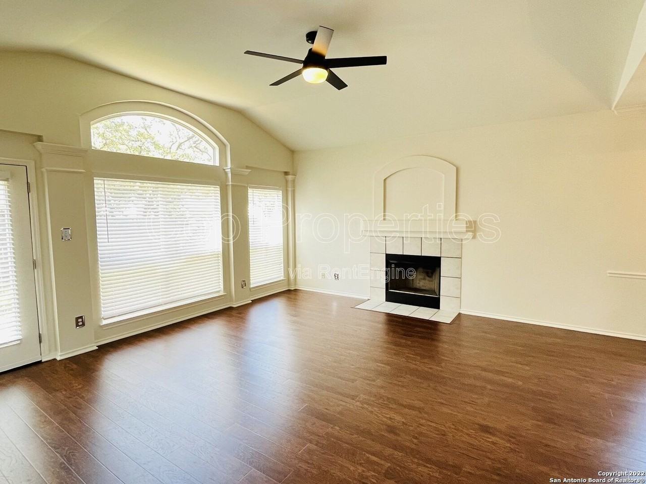 22622 Madison Park - Photo 4 of 28