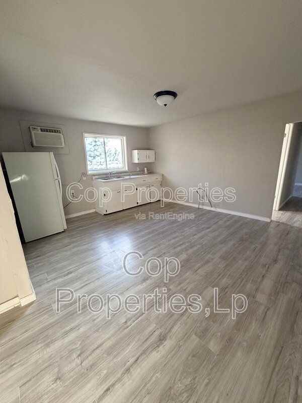 1222 Brighton #B - Photo 4 of 24