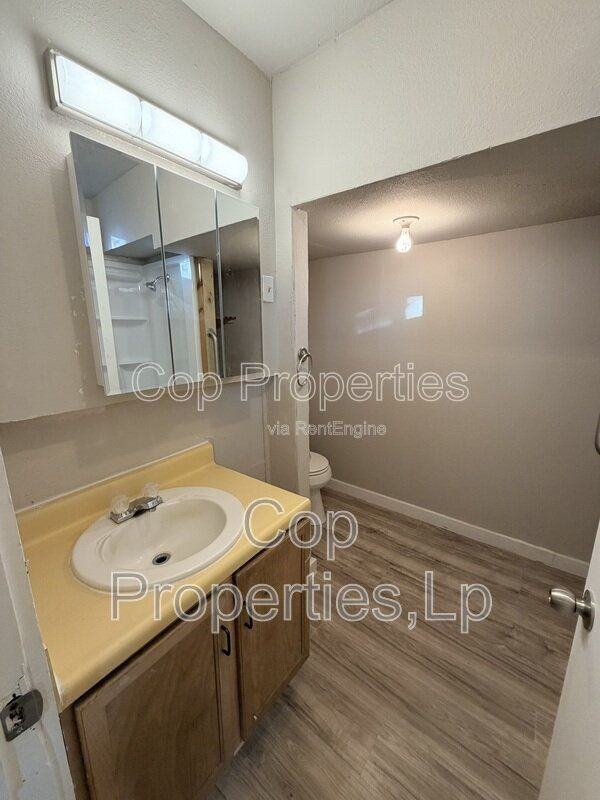 1222 Brighton #B - Photo 6 of 24